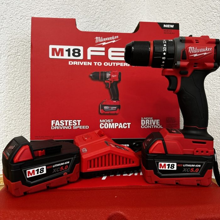 Aku bušilica Milwaukee sa metalnom steznom glavom - Image 2