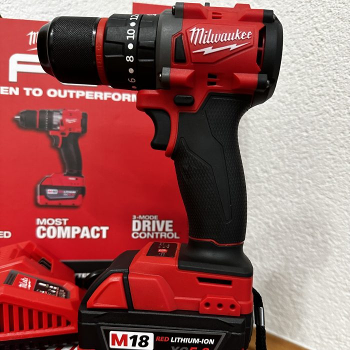 Aku bušilica Milwaukee sa metalnom steznom glavom - Image 4